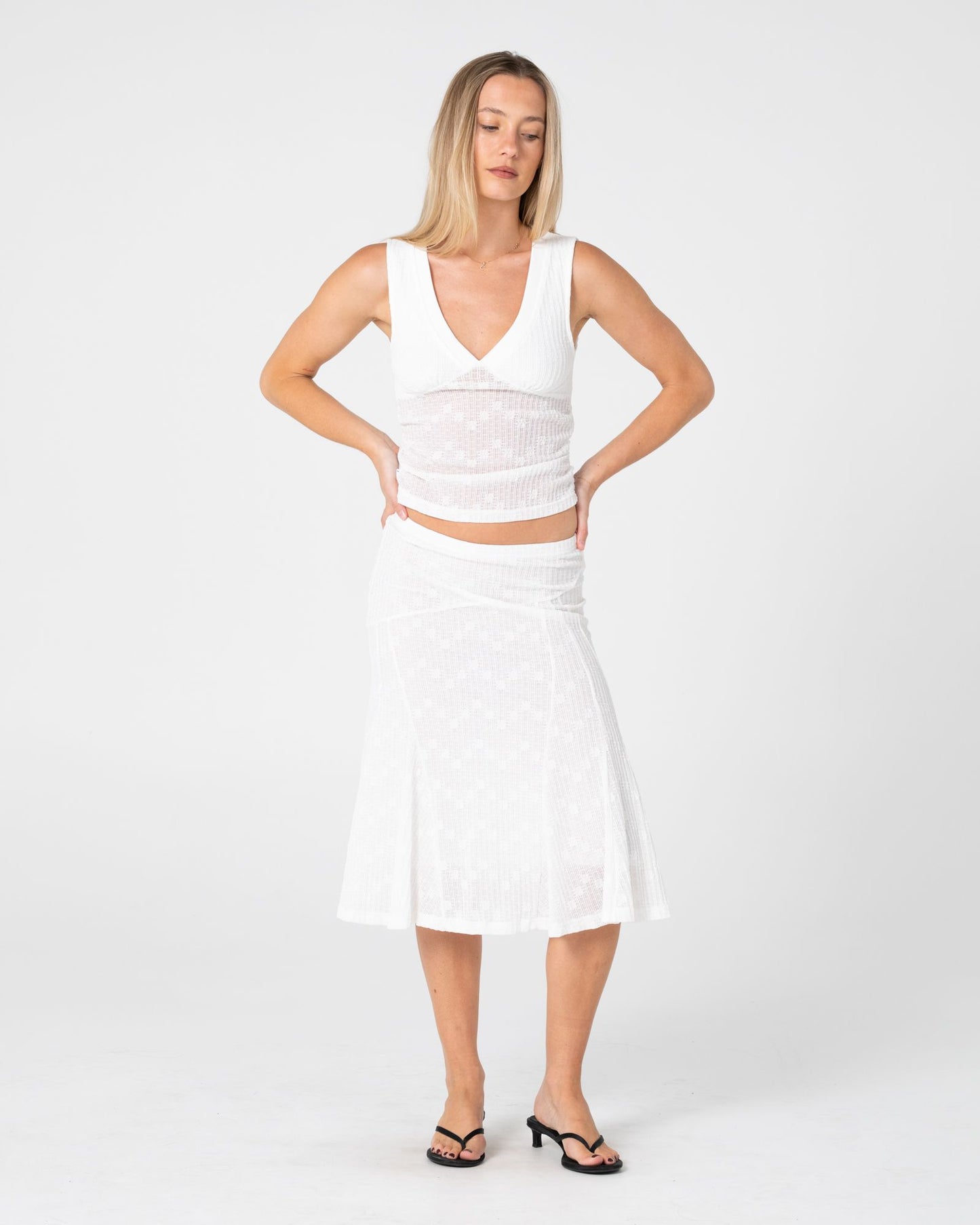 Rusty Roma Low V Lace Top